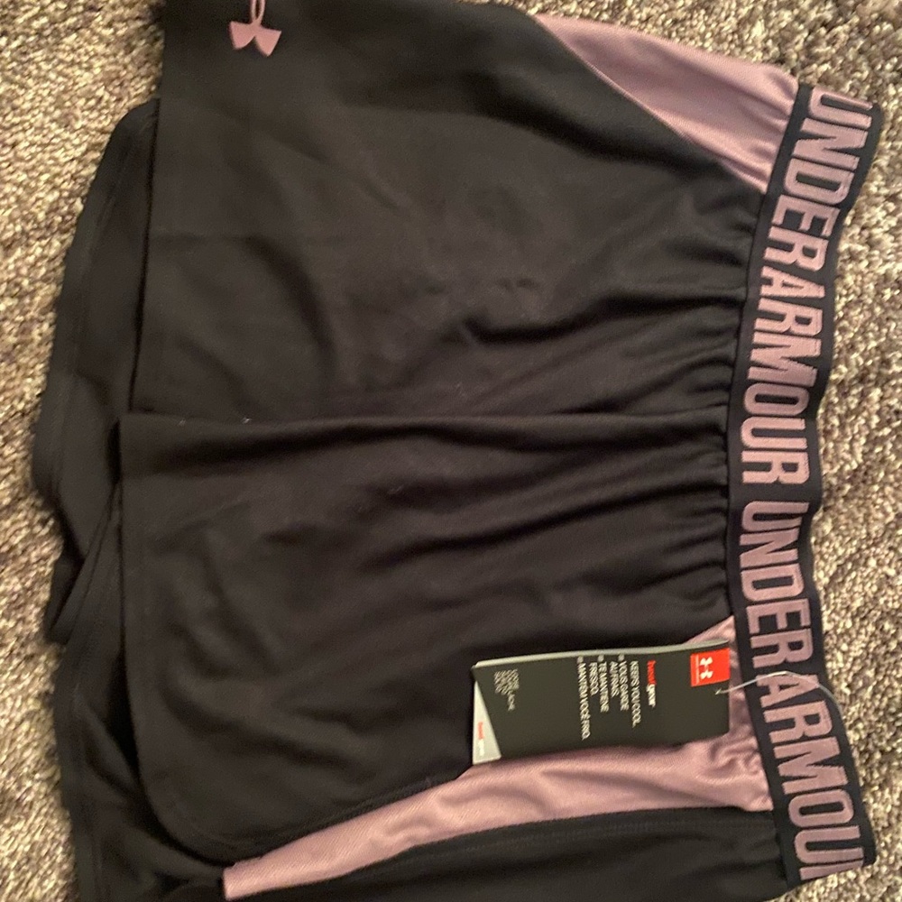 Under armour shorts, size small, never worn with tags